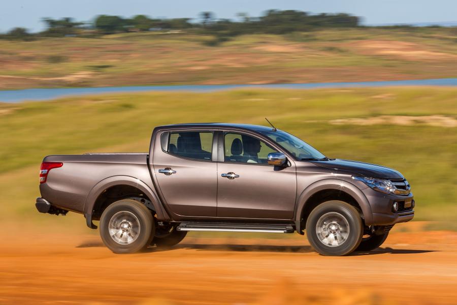  Mitsubishi L200 Triton Sport HPE-S 2018 года  (LA) (фото 22 из 33)